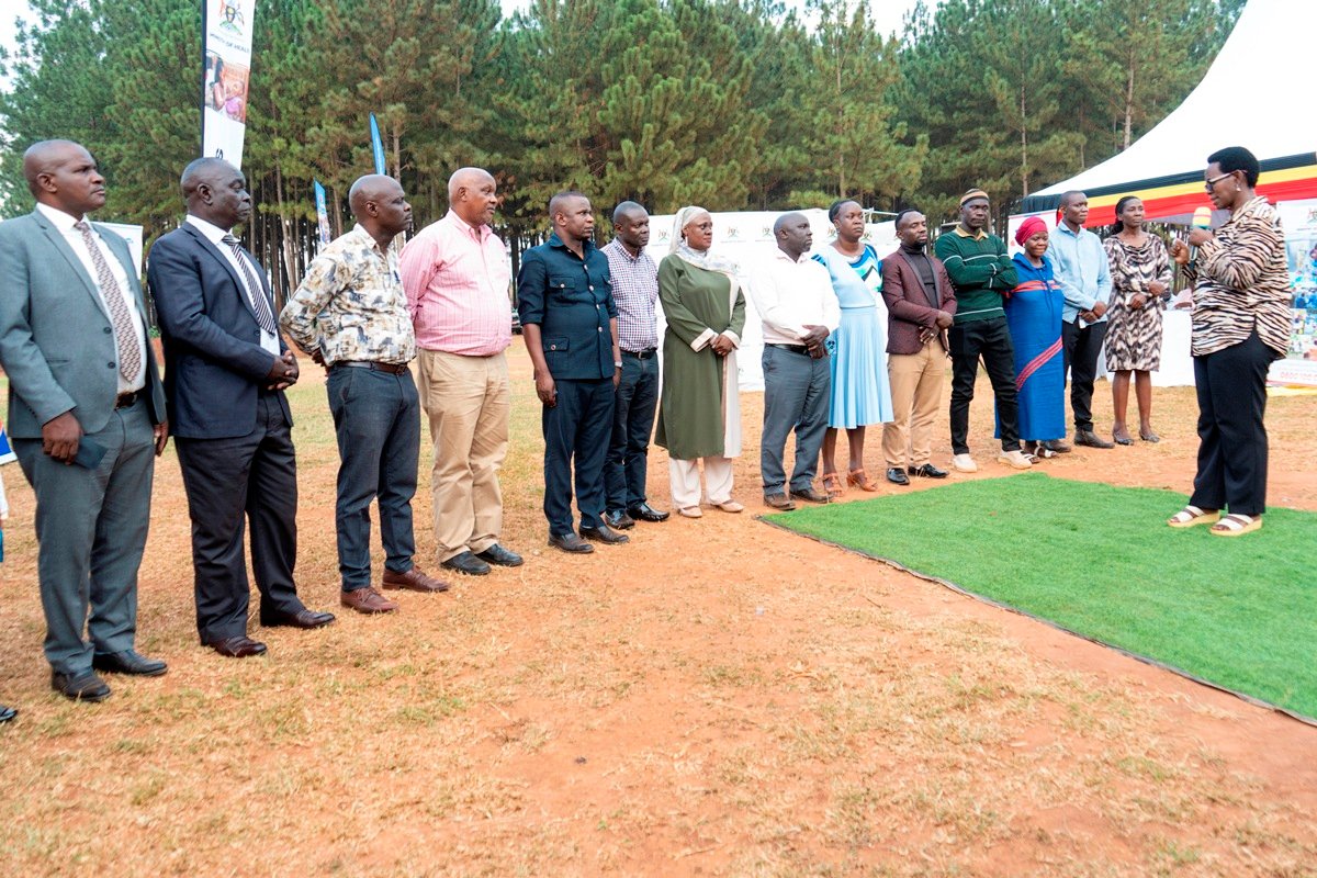 Dr Diana Atwiine addressing members of one of the PSSCs launched in Mayuge District.JPG